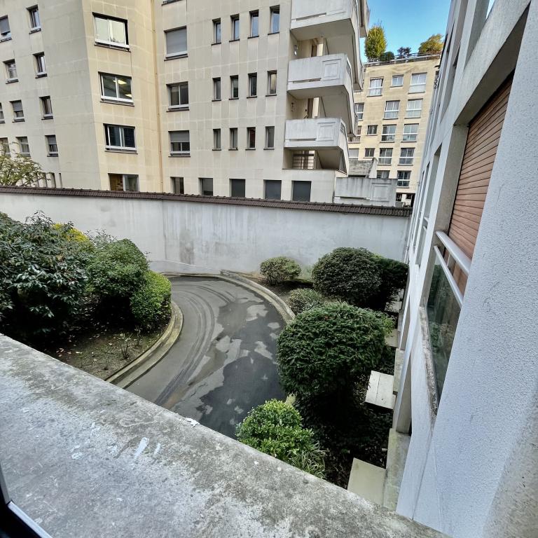 A LOUER STUDIO 17.57m² 92200 NEUILLY SUR SEINE 