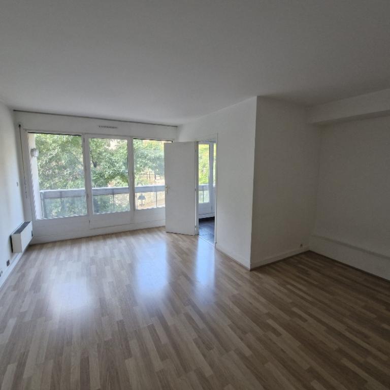 A LOUER GRAND STUDIO 28.52m²  avec BALCON- PARC DE SAINT CLOUD.  