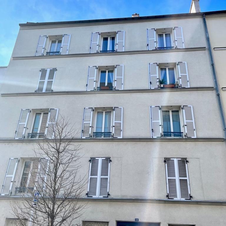 DEUX PIECES  IMMEUBLE ANCIEN 31m2 MONTROUGE