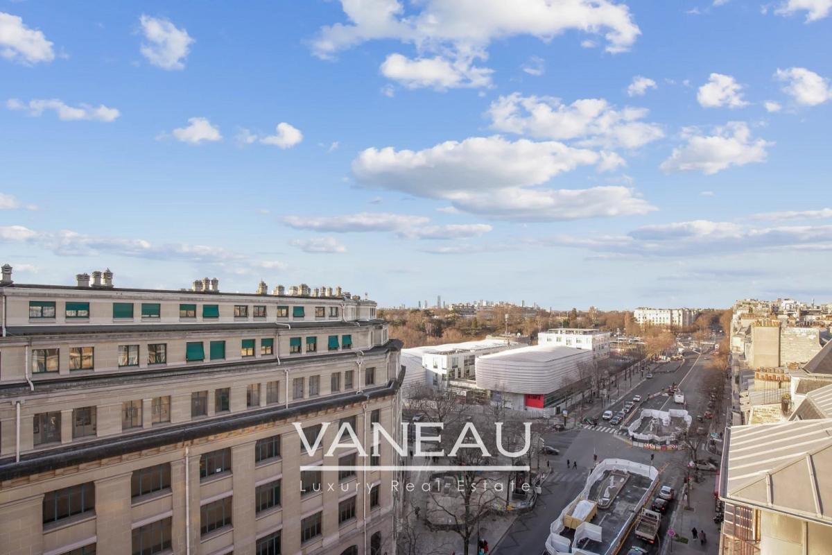 A LOUER PARIS XVIème 3P de 80m2 + Balcon/terrasse CAVE ET PKG INCLUS