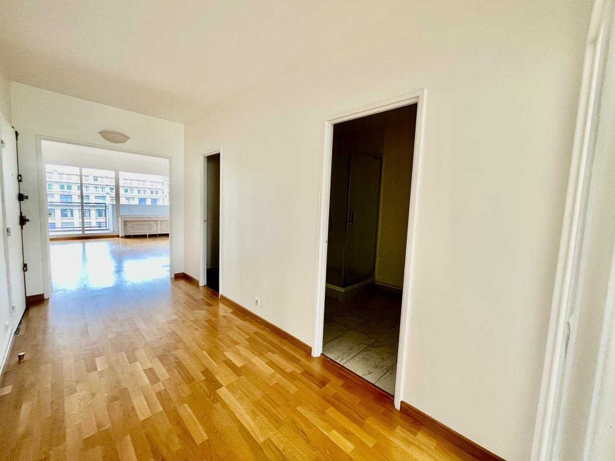 A LOUER PARIS XVIème 3P de 80m2 + Balcon/terrasse CAVE ET PKG INCLUS