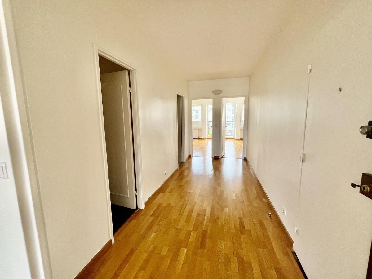 A LOUER PARIS XVIème 3P de 80m2 + Balcon/terrasse CAVE ET PKG INCLUS