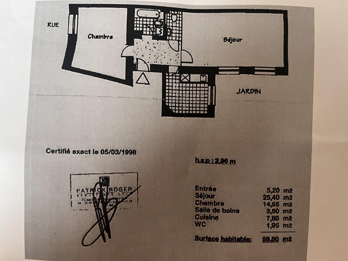 Paris XVème, Pte Maillot, Grand 2 Pièces meublé avec cour privative