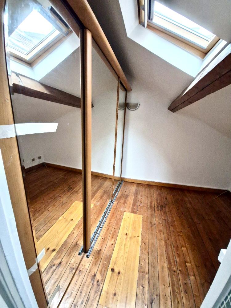 A LOUER 92000 NANTERRE STUDIO DUPLEX