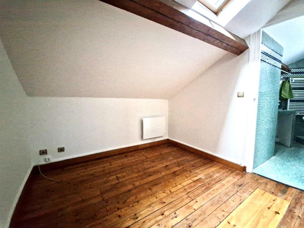 A LOUER 92000 NANTERRE STUDIO DUPLEX