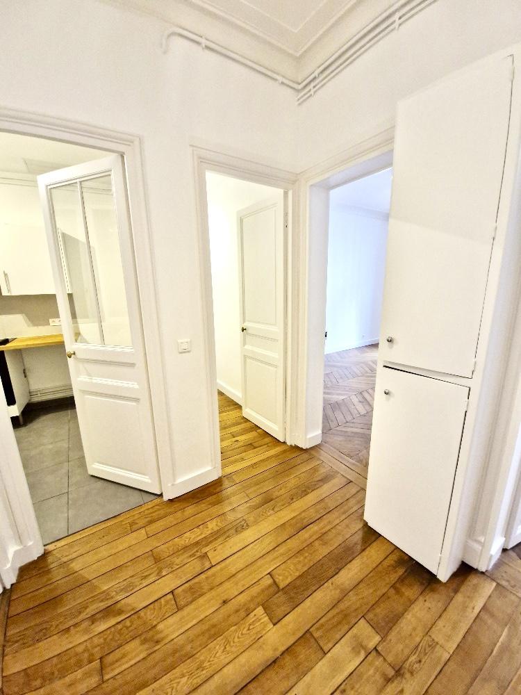 A LOUER BEL APPARTEMENT 3P 72M² RUE DE RIVOLI