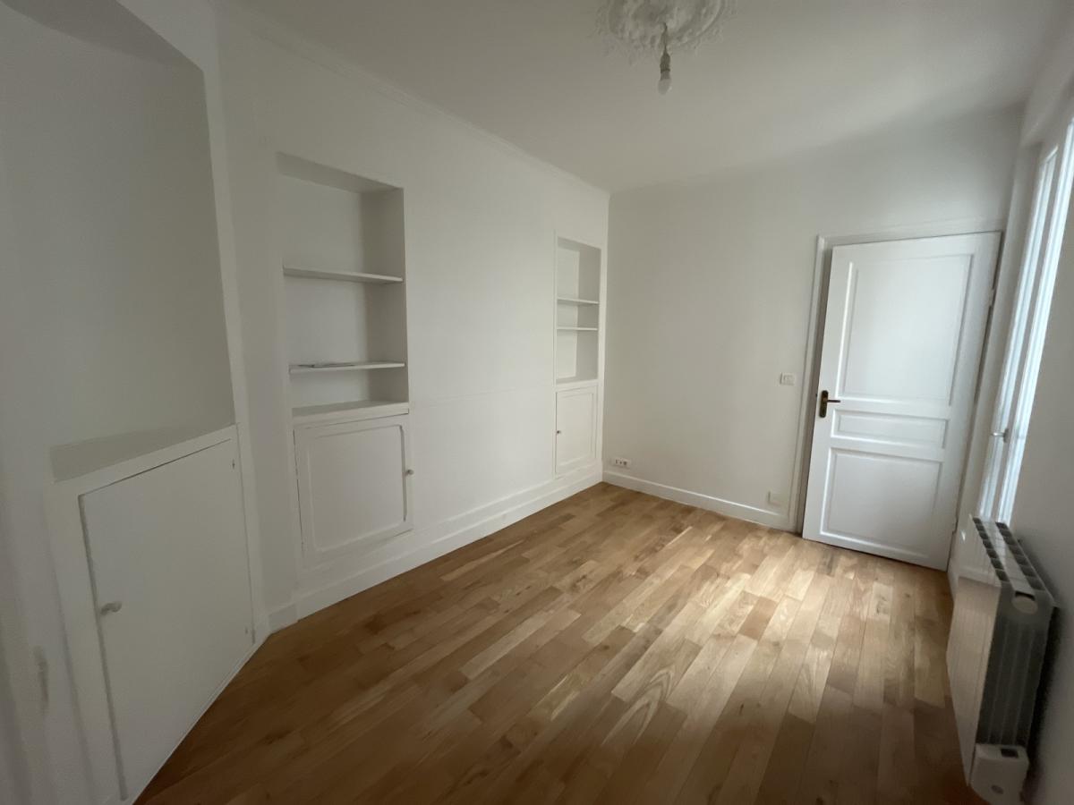 A LOUER 47.22m²  Paris VIIème  SEVRES VANEAU