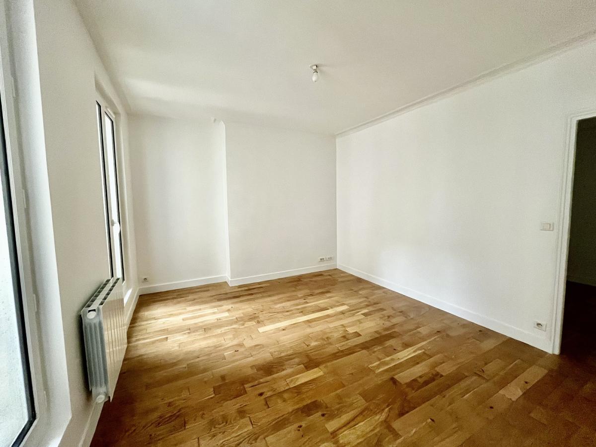 A LOUER 47.22m²  Paris VIIème  SEVRES VANEAU