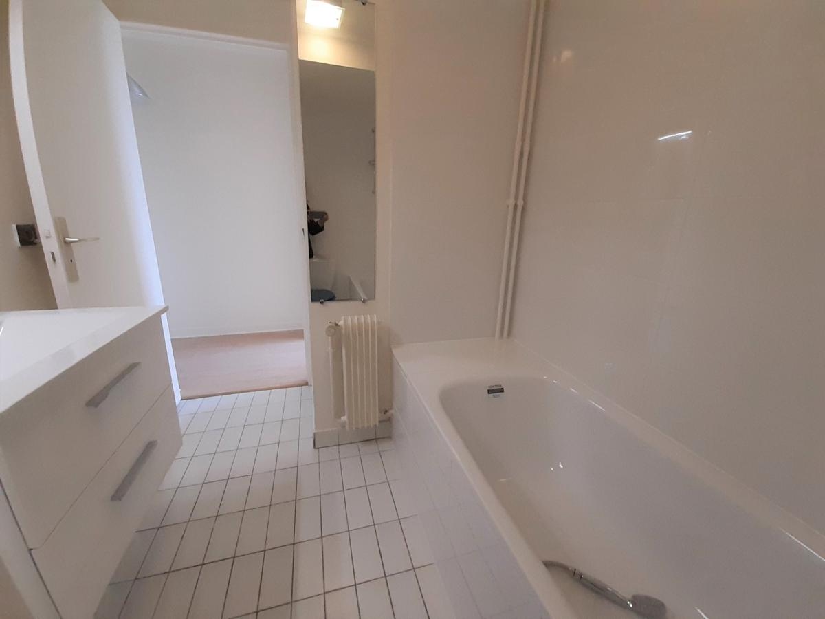 Boulogne Billancourt, rue d'Aguesseau, STUDIO 26M,42m² avec TERRASSE 