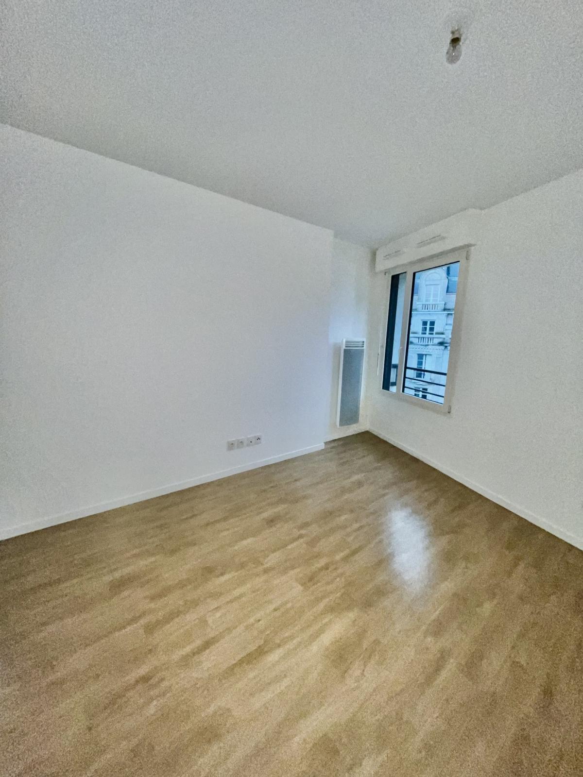 A LOUER SUDIO 33.30m² REFAIT NEUF  PARIS XVIème. QUARTIER AUTEUIL 