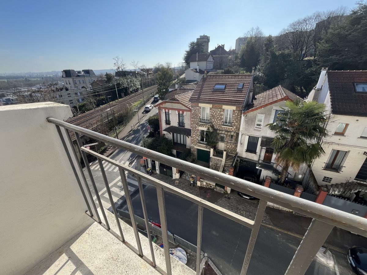 A LOUER 2P SURESNES  45.16m² REFAIT NEUF